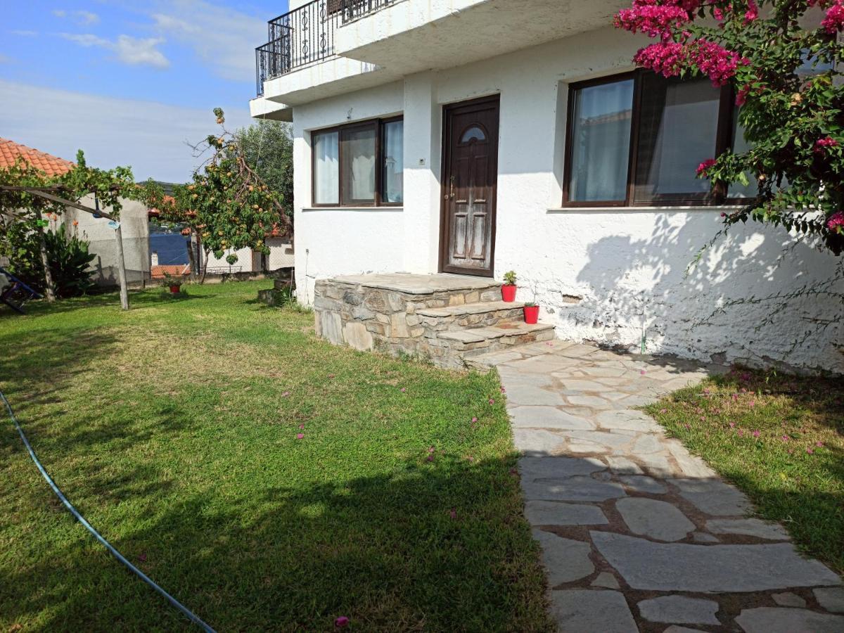 Dora'S House Comfortable Apartment With A Yard And View Pyrgadikia Luaran gambar
