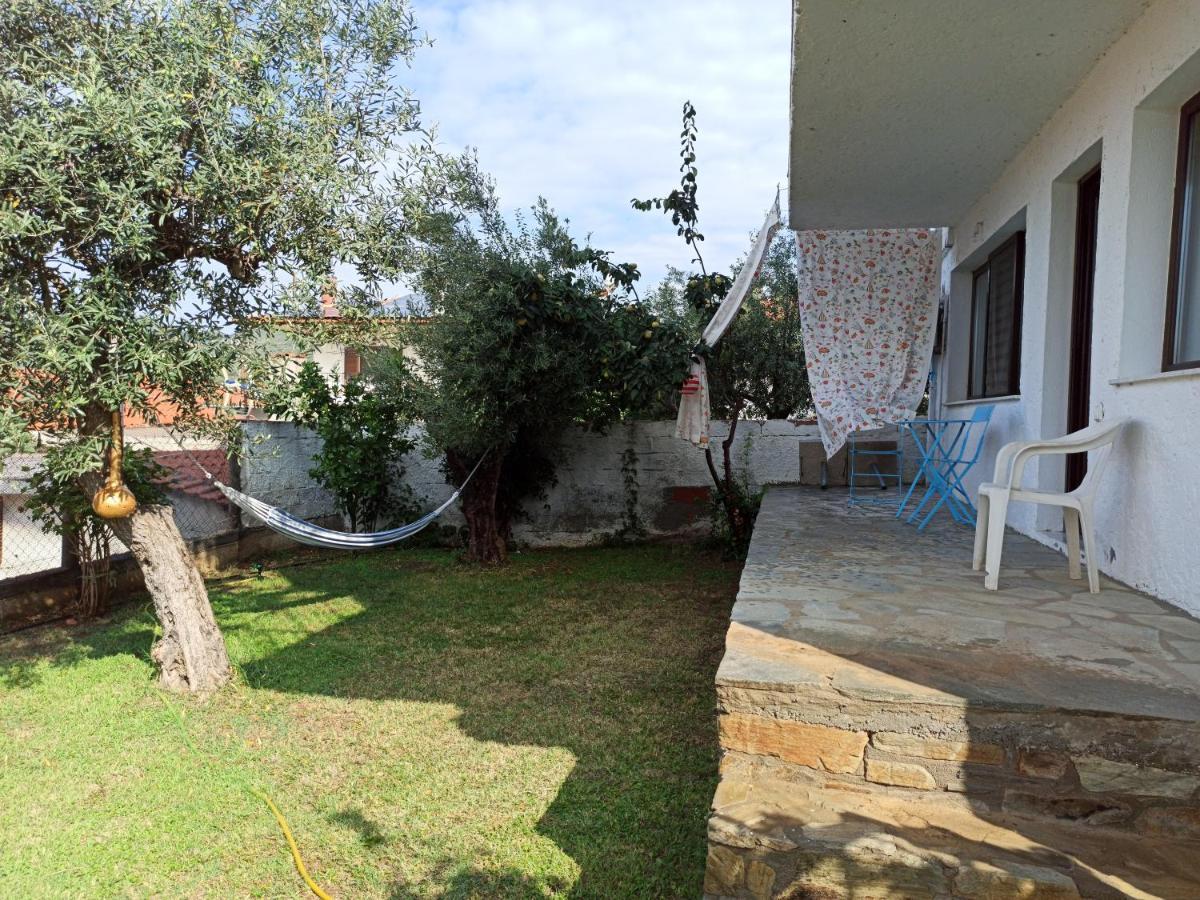 Dora'S House Comfortable Apartment With A Yard And View Pyrgadikia Luaran gambar