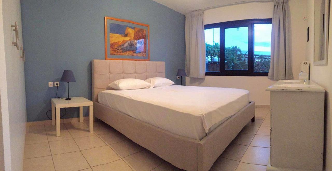 Dora'S House Comfortable Apartment With A Yard And View Pyrgadikia Luaran gambar