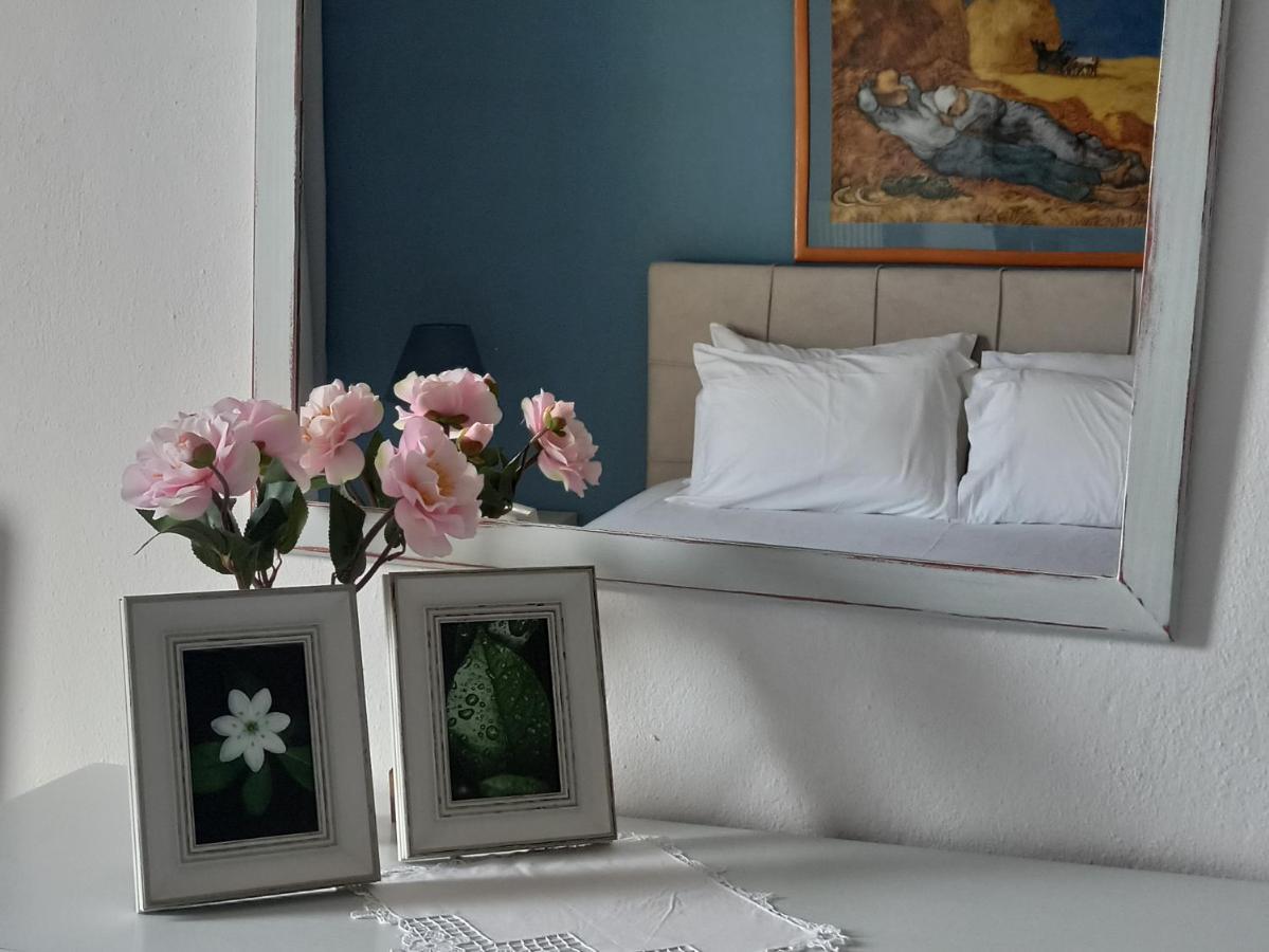 Dora'S House Comfortable Apartment With A Yard And View Pyrgadikia Luaran gambar