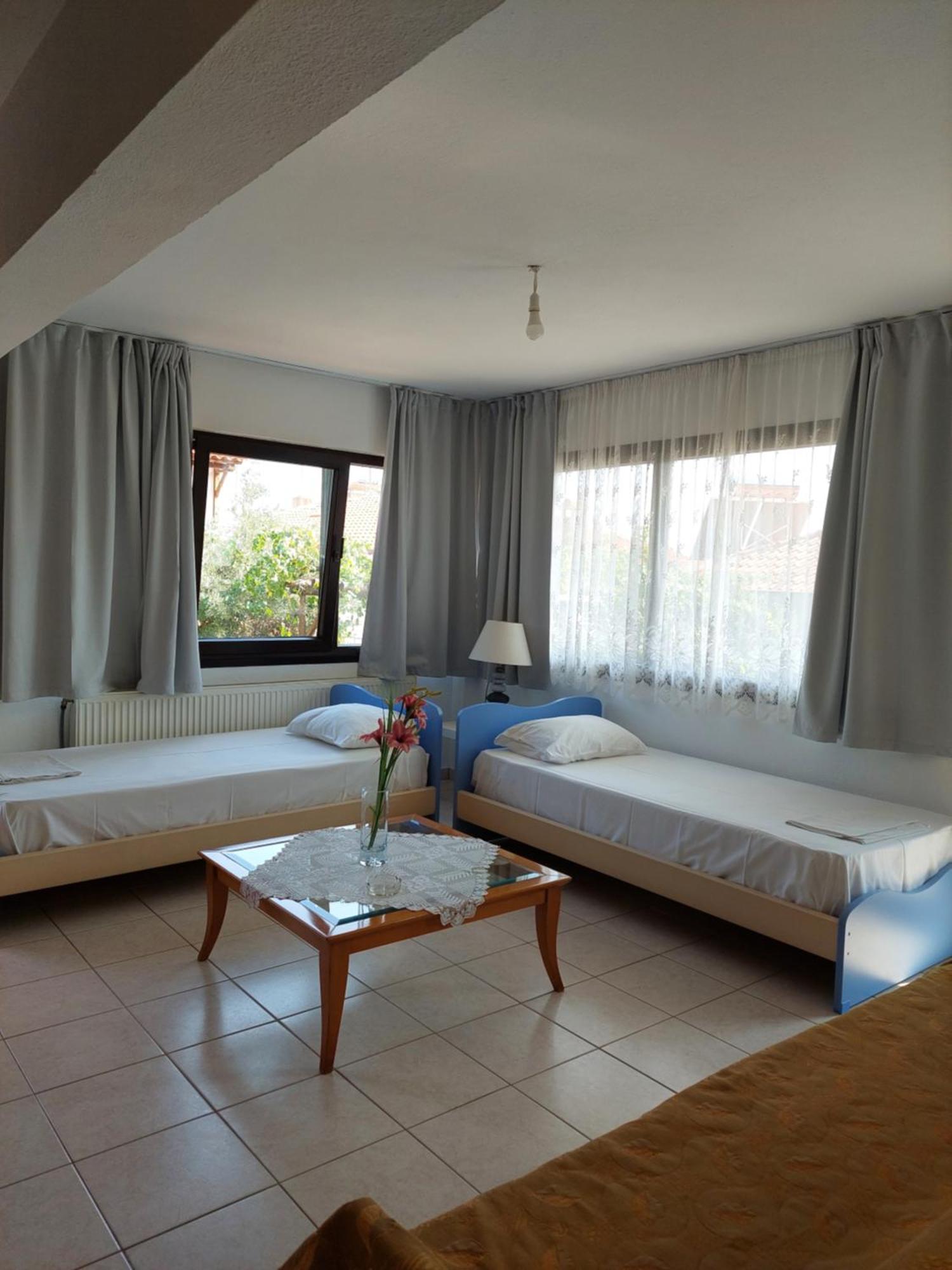 Dora'S House Comfortable Apartment With A Yard And View Pyrgadikia Luaran gambar